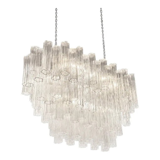 Elegante lámpara de araña italiana de cristal de Murano con elementos tronchi transparentes.