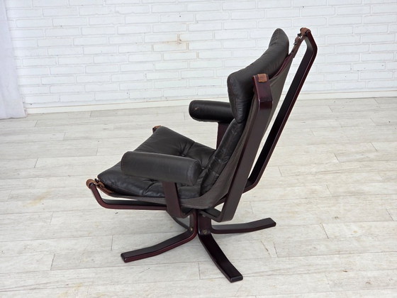 Image 1 of 1970s, Norwegian design by Sigurd Ressel, lounge chair model "Falcon".