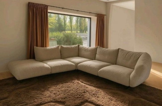 Image 1 of Canapé-lit Cassina Moncloud design, état neuf.