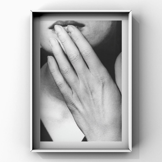 Image 1 of 1x Man Ray – Lee Miller with Hand, 1928