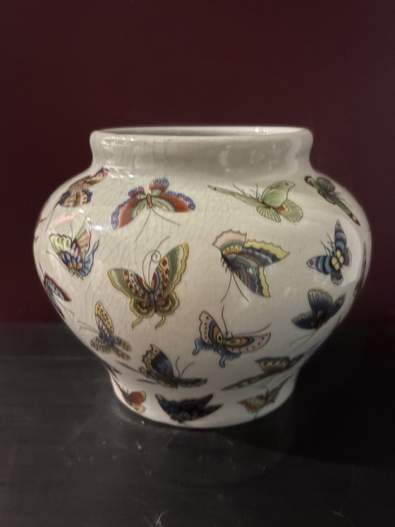 Chinese 100 Butterflies Vase Hand-Painted – Asian vases from holland, Porcelain (photo 3 of 8)