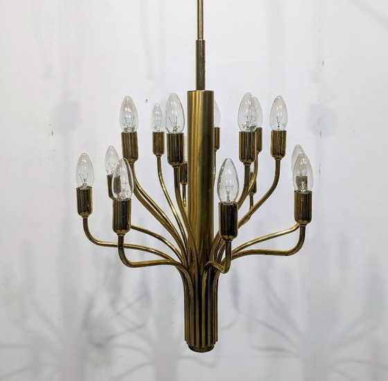 Image 1 of Kroonluchter met 16 lampen uit het midden van de vorige eeuw