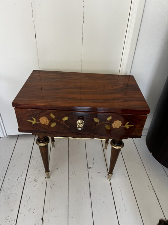Image 1 of Vintage marqueterie naaikastje / bijzettafel in Louis XVI-stijl
