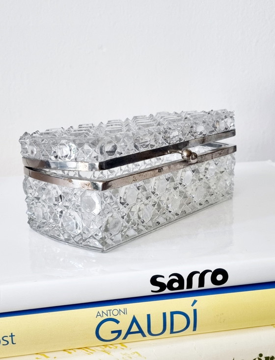 Image 1 of Antike Schmuckschatulle aus Pressglas