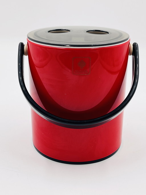 Everest ice bucket