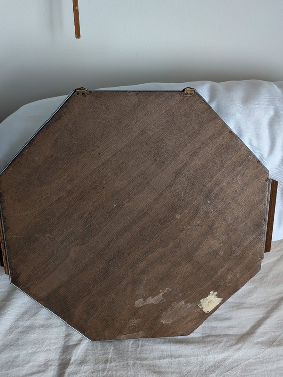 Seltenes achteckiges Whisky-Tablett im Art-Deco-Stil mit geometrischer Intarsienarbeit – 1920er Jahre (photo 5 of 6)