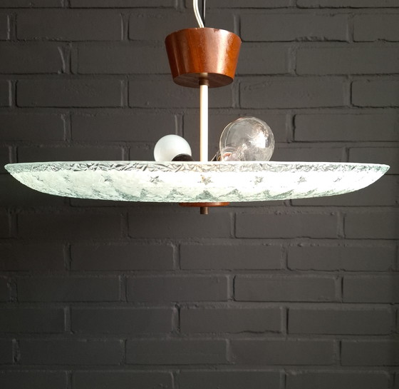 Image 1 of Vintage schaal plafondlamp jaren 50 glas/teakhout