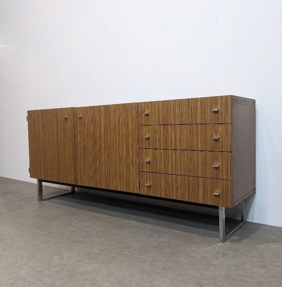 Image 1 of Credenza modernista progettata dal designer francese Pierre Guariche