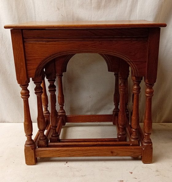 Image 1 of Nido di tavoli in rovere vintage