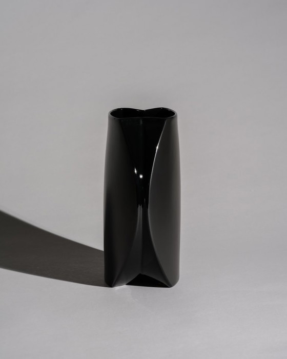 Image 1 of Jan van der Vaart pour Rosenthal Vase en porcelaine noire et duo de bols Nautica, Allemagne
