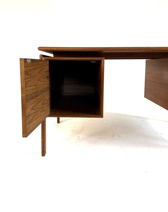 Image 1 of Vintage teakhouten vrijstaand bureau, Arne Vodder ‘60