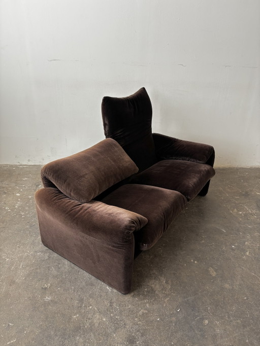 ¡Tela diseñada por Cassina Maralunga Group en excelente estado!