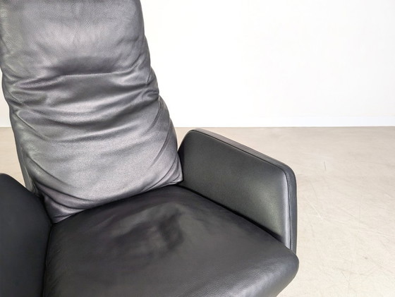 Image 1 of Poltrona COR CORDIA originale 15111 pelle 286 nero girevole