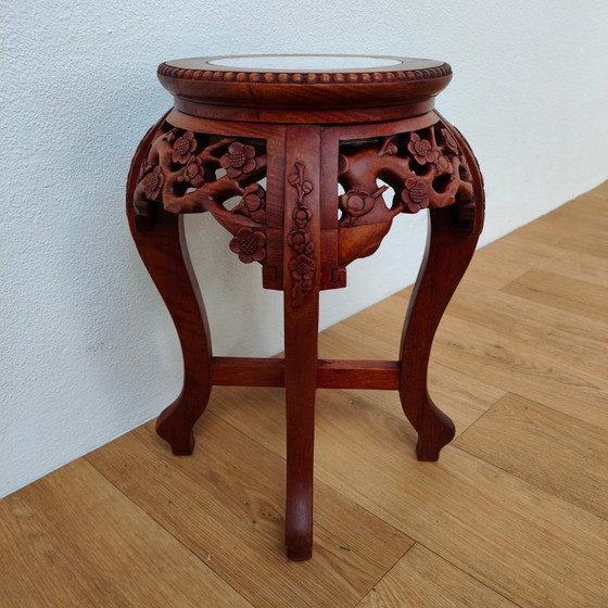 Image 1 of Antiker orientalischer Beistelltisch/Pflanztisch mit Marmorplatte