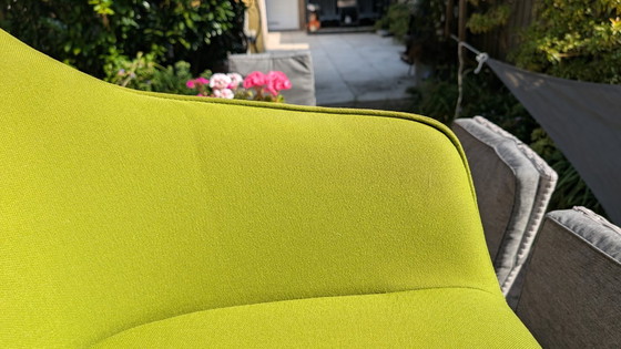 Image 1 of Vitra Softshell Plano Aguacate
