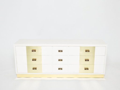 Cassettiera in ottone laccato bianco sporco di Luciano Frigerio, anni '70