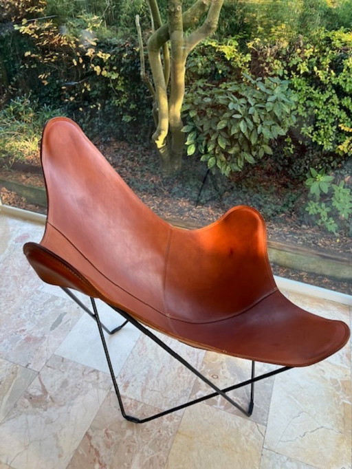 Schmetterlingsstuhl Cuero Mariposa