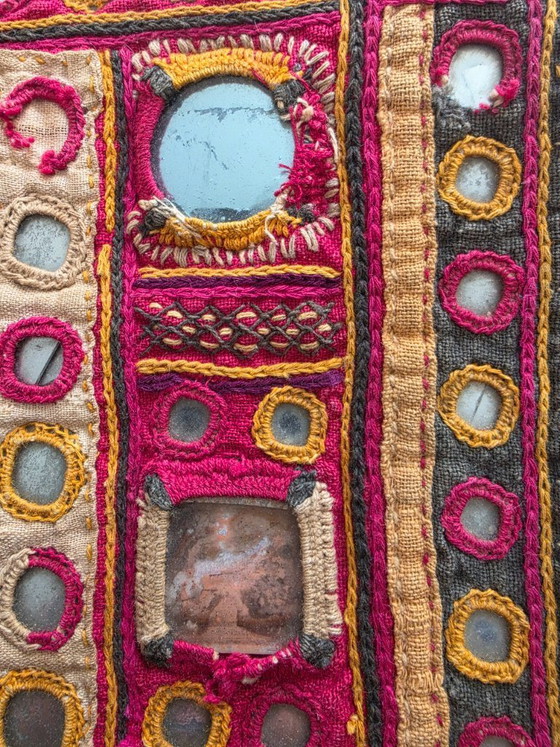 Gala ceremonial bordada Banjara de la India – Objetos decorativos, Cotton (photo 7 of 10)