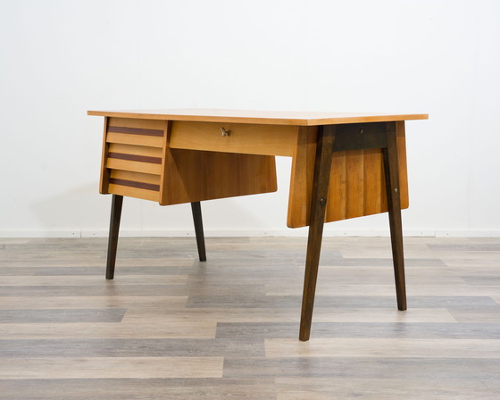 Image 1 of Bureau des années 50 avec pieds en ciseaux