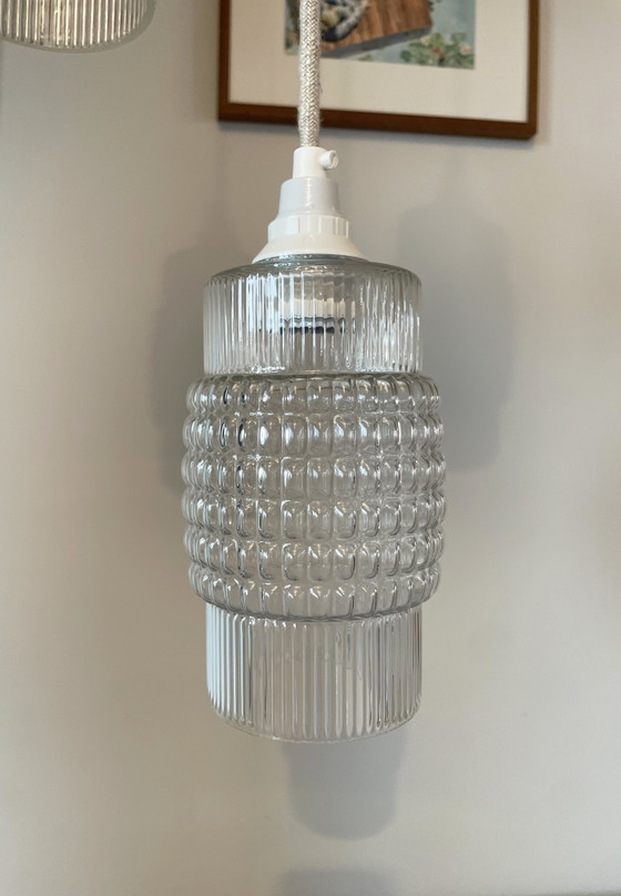 Image 1 of Ensemble de 3 suspensions en verre texturé remises à neuf, style scandinave des années 1970