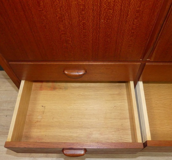 Image 1 of Cassettiera 1960 in stile danese Cassettiera in teak vintage di metà secolo Cassettiera danese di design moderno scandinavo W