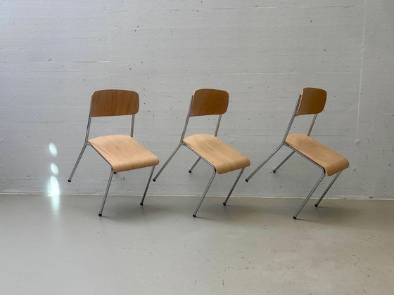 Stapelbare beukenhouten stoelen met chromen poten van Reinhard – Kuipstoelen (photo 6 of 18)