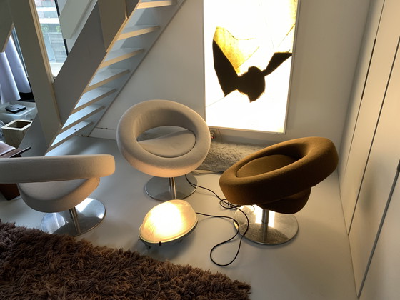 Image 1 of 3 x Hello Chair Softline, 2 x hellgrau und 1 x braun