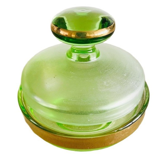 Image 1 of Boîte à poudre de style Art Déco verre vert mat années 1950