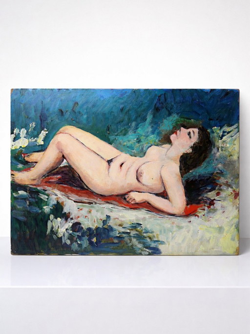 Small painting of a reclining nude woman, modern oil on vintage panel