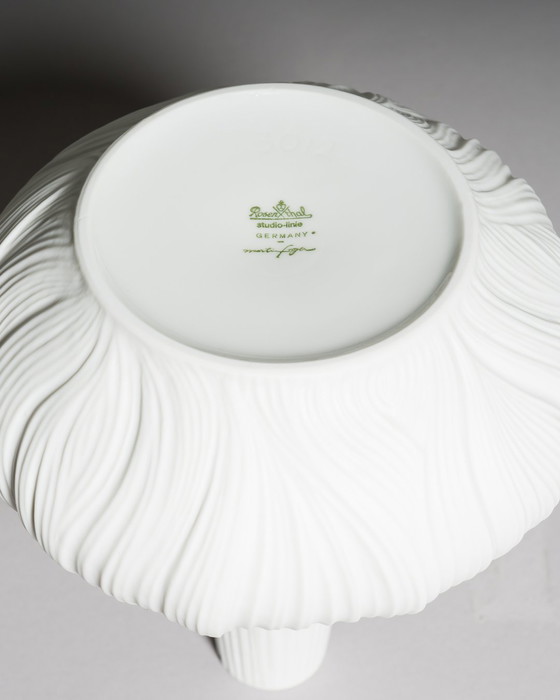Image 1 of Martin Freyer für Rosenthal Studio-Line: Skulpturale weiße "Plissée"-Porzellanvasen, Deutschland, 1968 - Satz von zwei