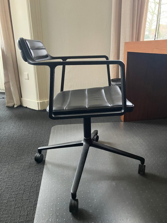 Image 1 of 10x Vipp 452 Chaise pivotante à roulettes Noir/Roulettes