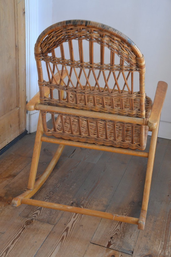 Image 1 of Sedia a dondolo vintage in vimini anni '70 – Úluv