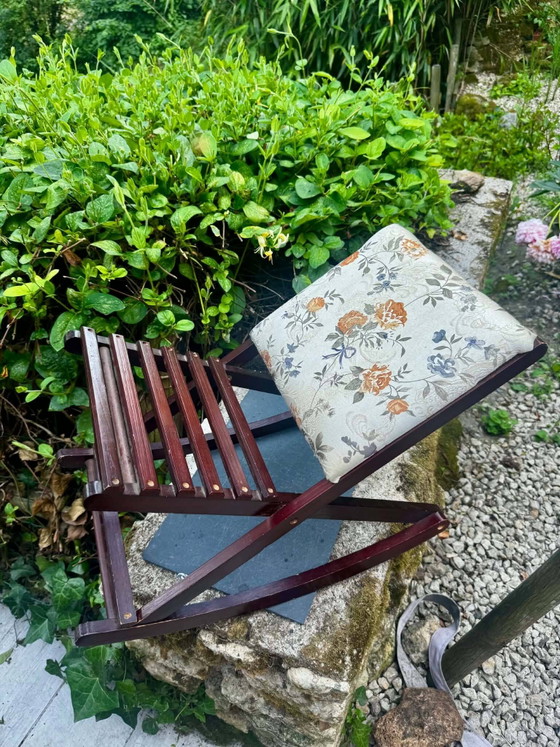 Poggiapiedi pieghevole con ricamo vintage – Poggiapiedi e pouf, Wood (photo 10 of 11)