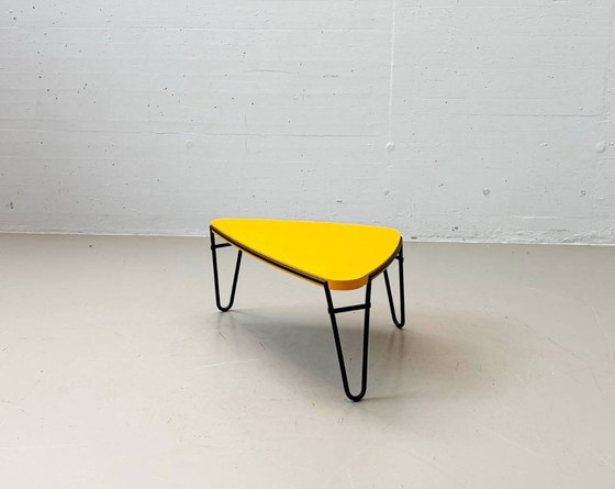 Image 1 of Mesa de centro Petalo de Charlotte Perriand para Cassina, principios de la década de 2000