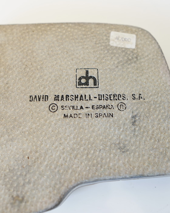 Image 1 of Posacenere asimmetrico in ottone – Design brutalista di David Marshall – Anni '80