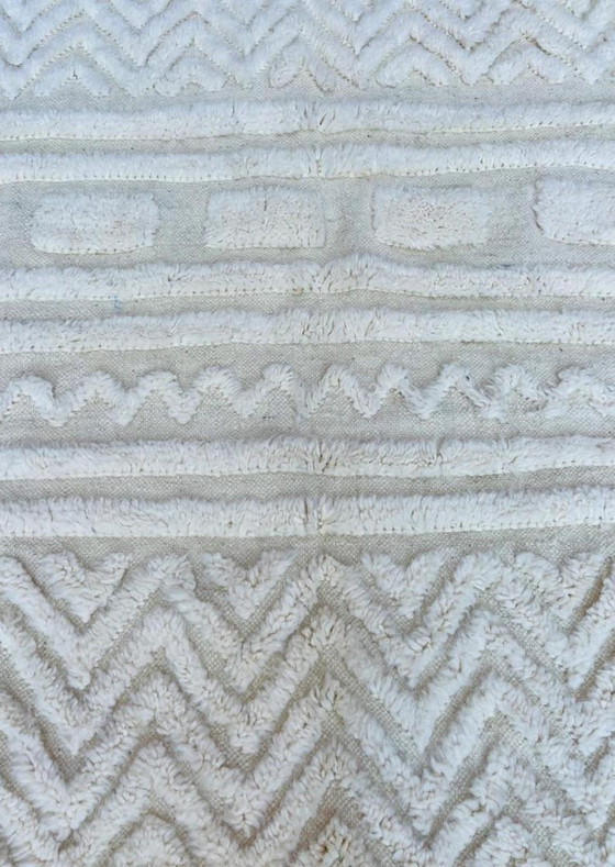 Image 1 of Alfombra tradicional marroquí Beni Ouraine blanca, 200/300 cm.