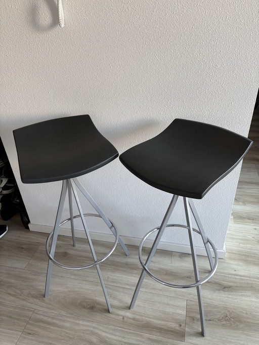 2 Gimlet barkrukken van Jorge Pensi voor Mobles in uitstekende staat