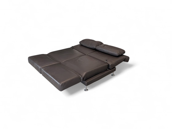 Image 1 of Sofá cama mediano de piel BRÜHL Moule