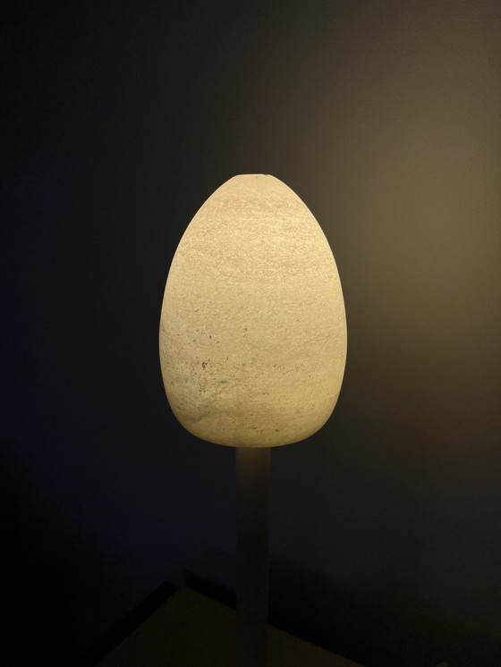 Image 1 of Marmeren tafellamp egg mushroom vintage