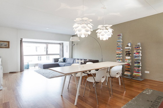 Image 1 of Tavolino HAY Loop bianco