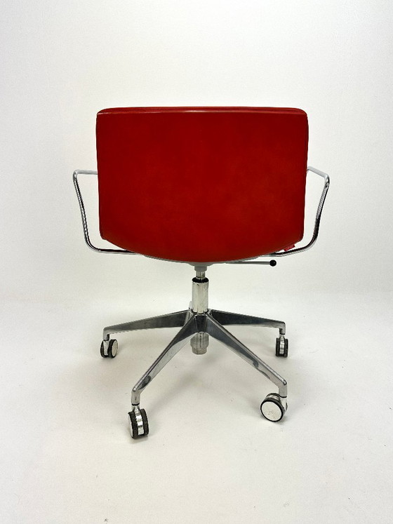 Image 1 of Sedia design Arper Catifa 53