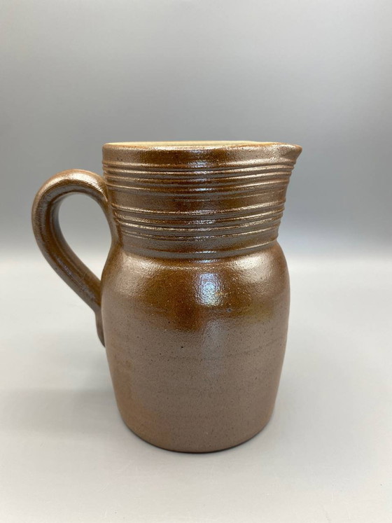 Berry Stoneware Pitcher, Handmade, Amber Brown, Turned Grooves – Crockery (photo 2 of 5)