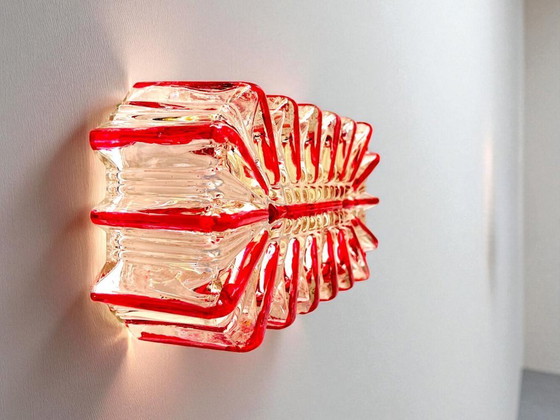 Image 1 of Applique rettangolare da incasso in vetro rosso