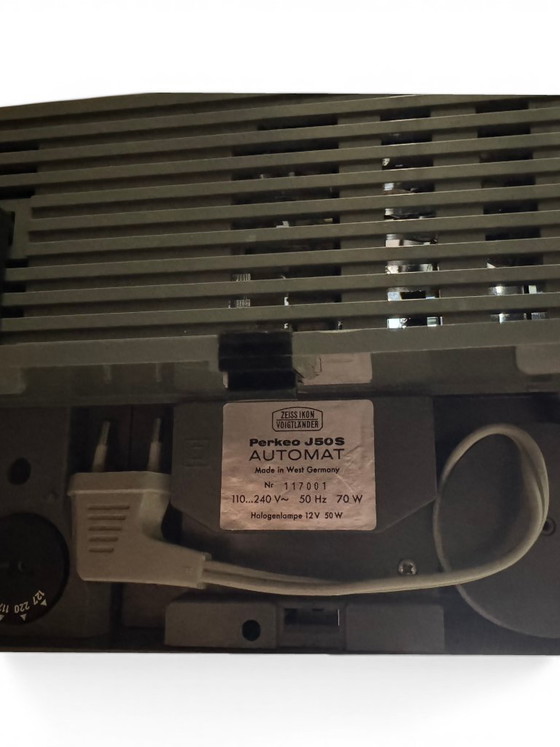 Image 1 of Zeiss Ikon Voigtländer Perkeo j50s automatischer Diaprojektor