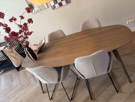 Image 1 of Tavolo da pranzo in legno marrone, sedia Hello, semi-ovale, 100x200