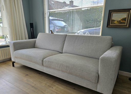 Sofá precioso, cómodo, elegante y prácticamente nuevo.