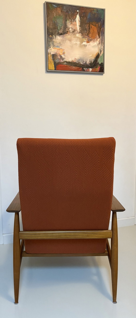 Image 1 of Poltrona vintage in teak rivisitata con nuovo rivestimento Kvadrat Febrik