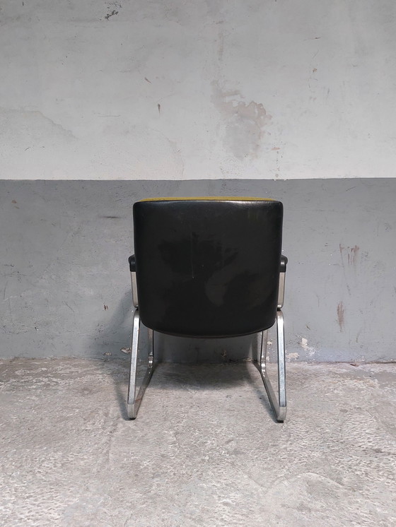 Image 1 of Vintage buisvormige chromen stoel met zwart leer