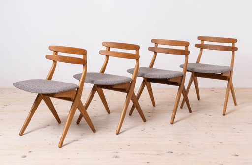 Set of 4 Dining Chairs, model SAKS by Poul Volther, Timless Danish Design, Fully Restored