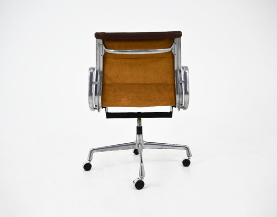 Image 1 of Fauteuil Soft Pad conçu par Charles et Ray Eames pour Herman Miller, années 1970